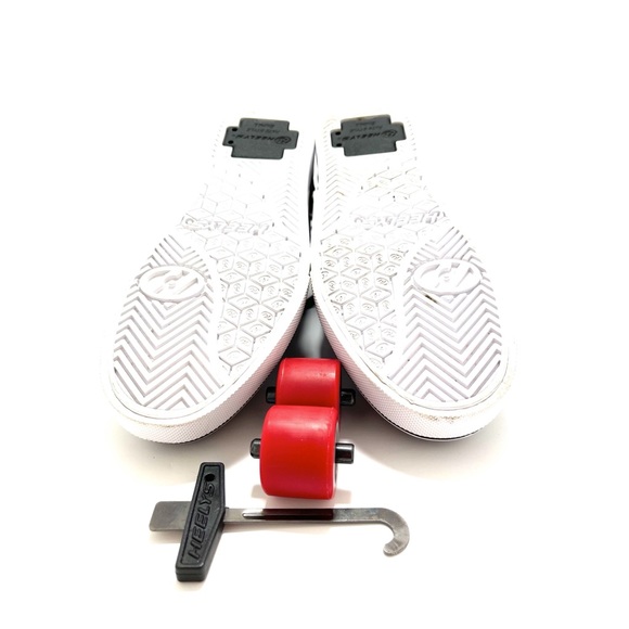 Heelys Pro 20 Skating Sneakers Kids Size 3 Youth with Cool Flame Detail - Picture 7 of 15